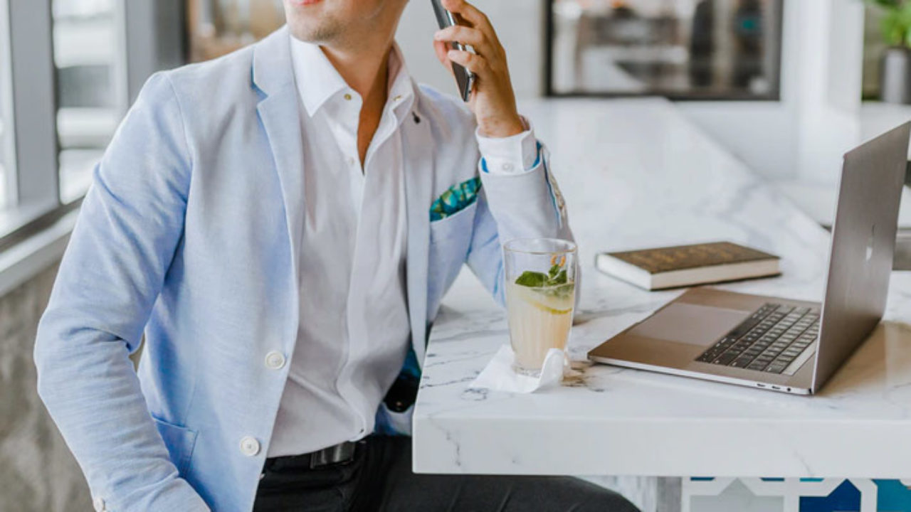 Comment être bien vu au travail ?